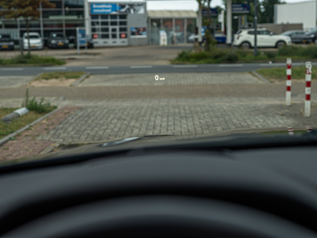 47045963-6.jpg